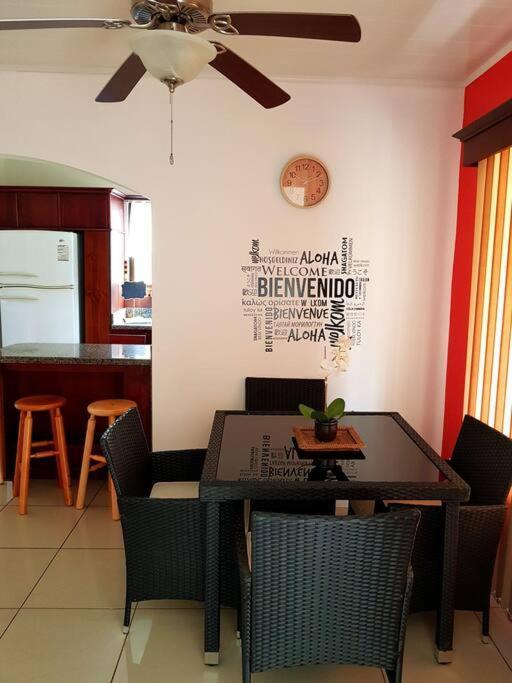 Elegant Villa In La Fortuna With Spacious Backyard Plus Very Private Pool & Parking ภายนอก รูปภาพ