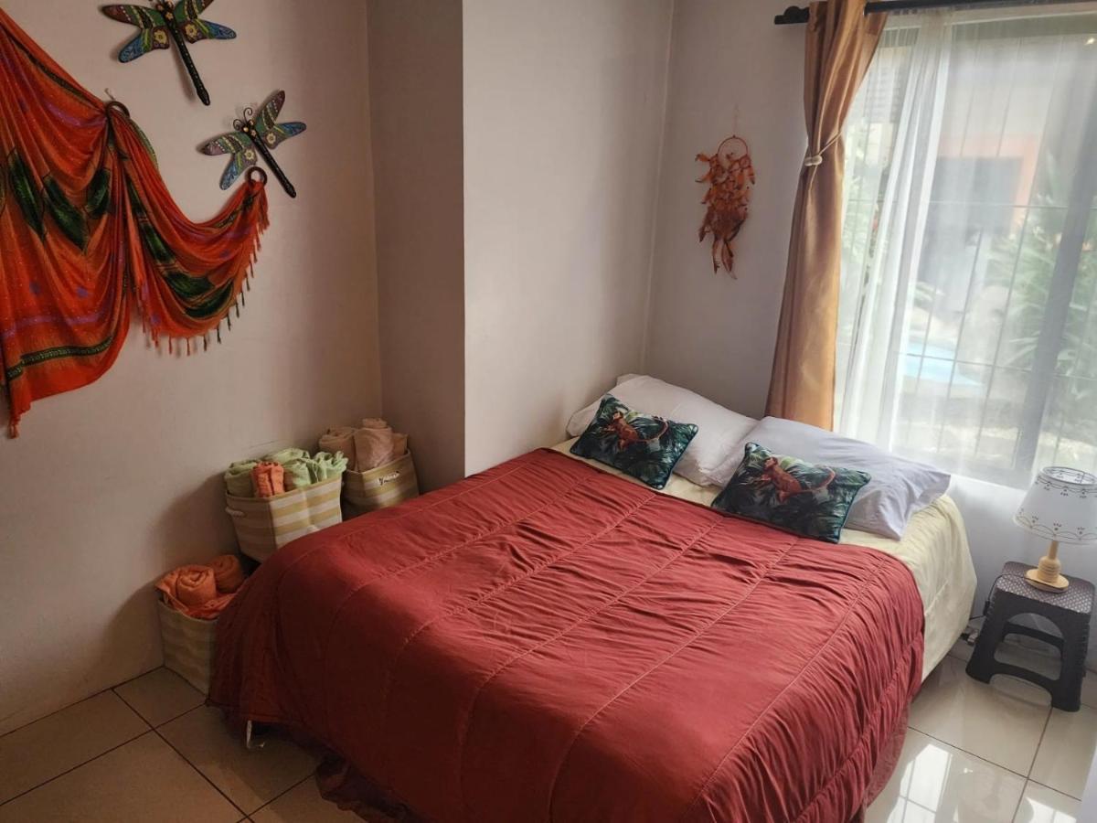 Elegant Villa In La Fortuna With Spacious Backyard Plus Very Private Pool & Parking ภายนอก รูปภาพ