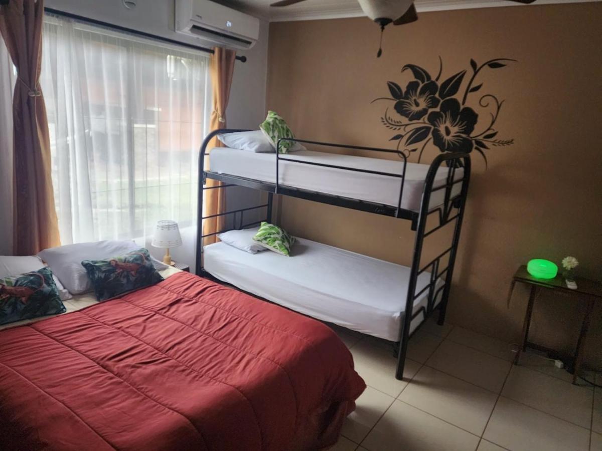 Elegant Villa In La Fortuna With Spacious Backyard Plus Very Private Pool & Parking ภายนอก รูปภาพ