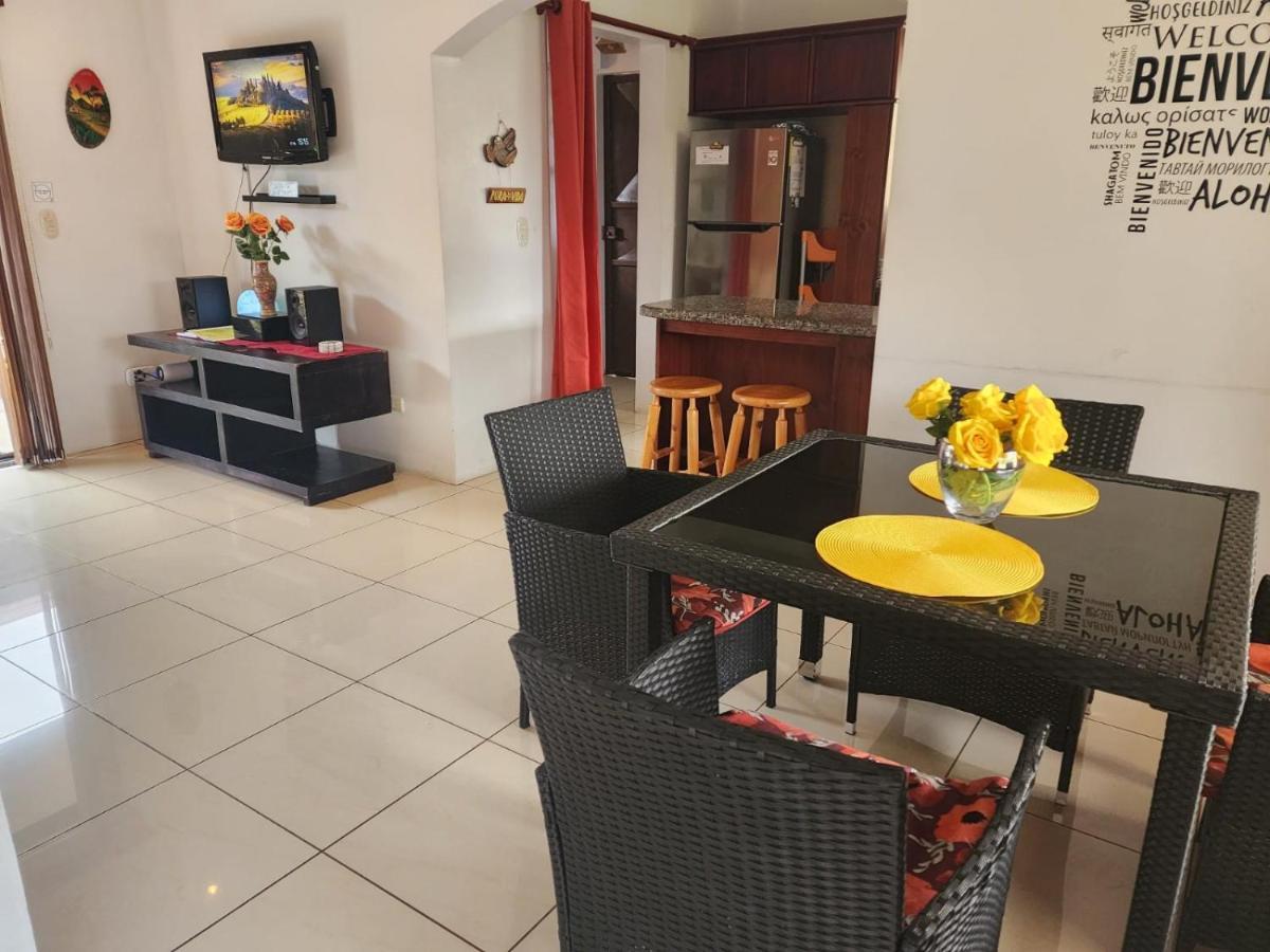 Elegant Villa In La Fortuna With Spacious Backyard Plus Very Private Pool & Parking ภายนอก รูปภาพ